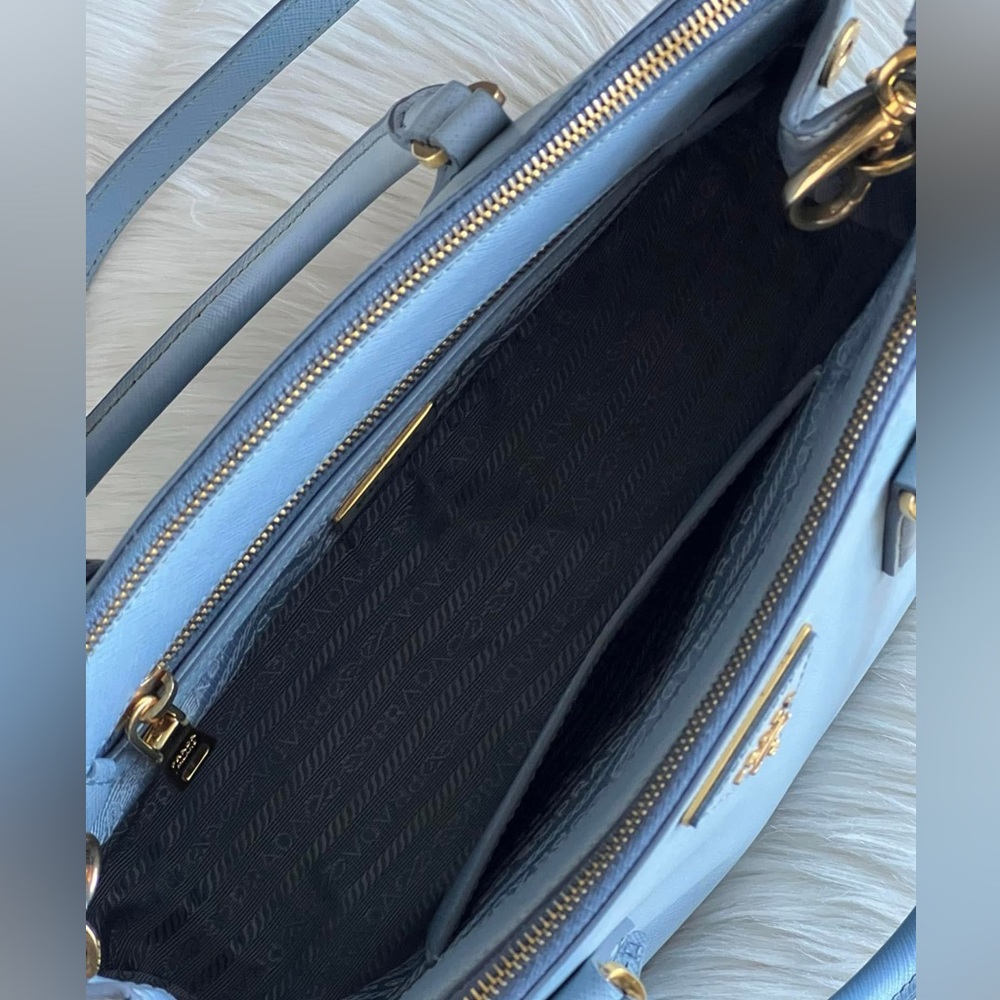 Prada Saffiano Lux Medium Galleria Zip Tote - Picture 4 of 16